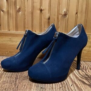 Bar lll Blue Suede heeled booties